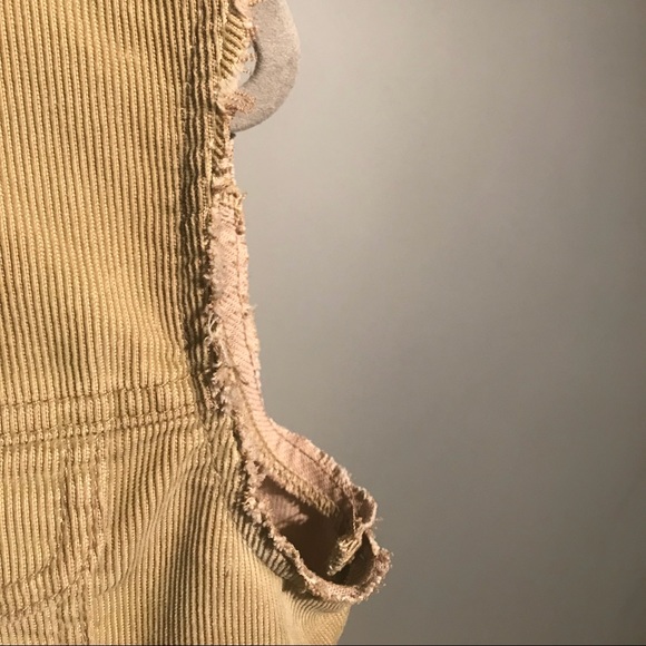 GAP CORDUROY VEST w/ DISTRESSED EDGES SIZE MEDIUM - Picture 3 of 4